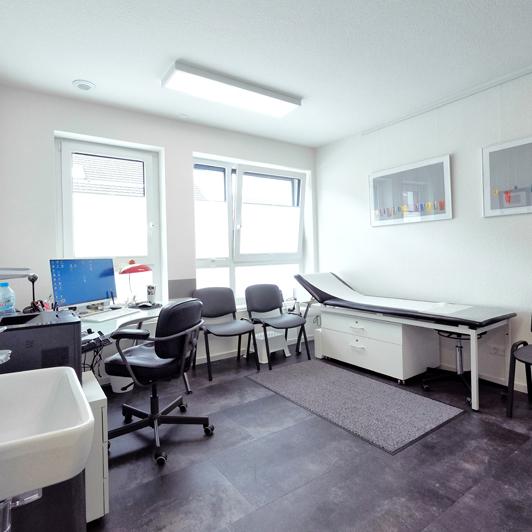 Unsere Praxis - Sprechzimmer 1